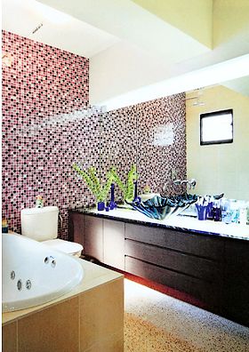 Phòng tắm nhỏ đầy đủ tiện nghi